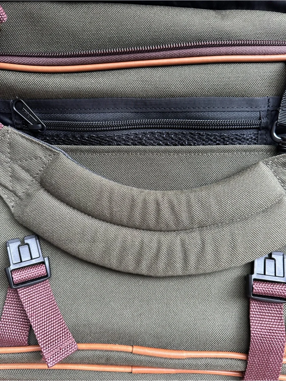 Vintage L.L.Bean Sportsman’s Messenger Briefcase Bag Olive Green Leather Trim